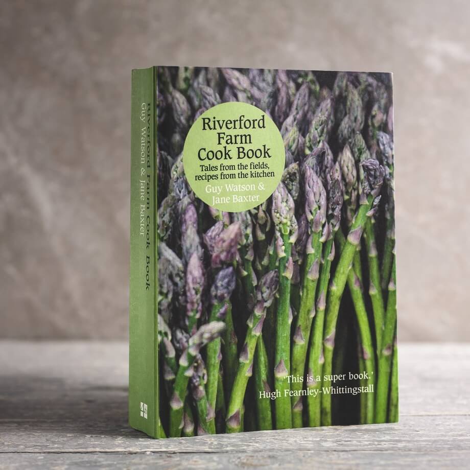 Organic Riverford farm cook book / Riverford