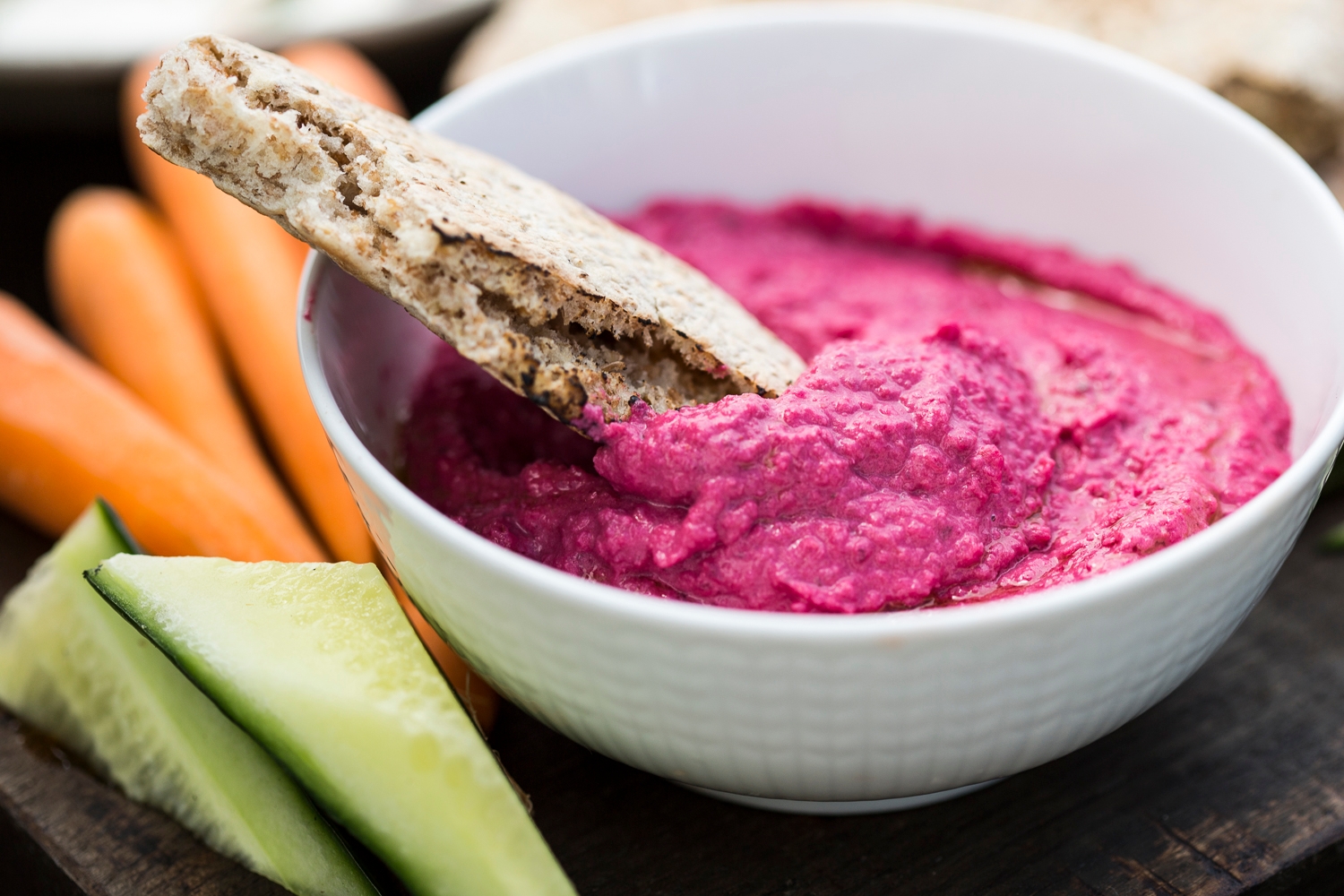 Beetroot hummus