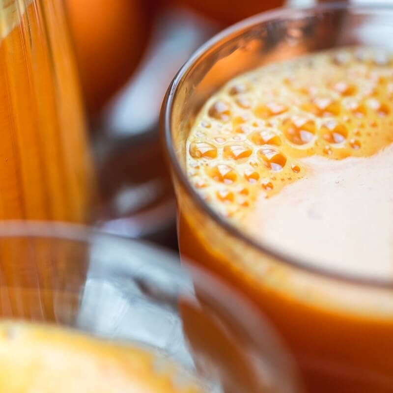 Carrot, apple and ginger juice recipe / Riverford