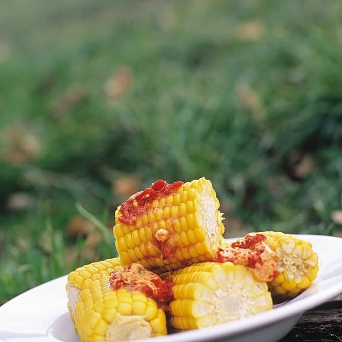 Corn on the cob with red pepper and chive butter recipe / Riverford
