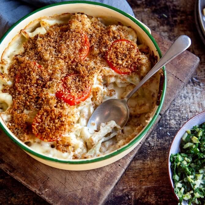 Cauliflower and blue cheese macaroni recipe / Riverford