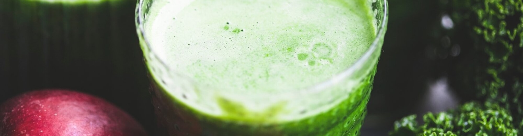 Kale, cucumber, apple, celery & parsley juice recipe / Riverford