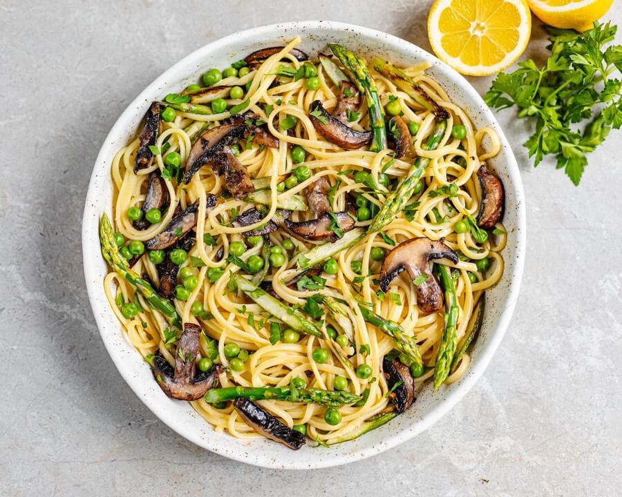 Asparagus, mushroom and pea carbonara recipe / Riverford