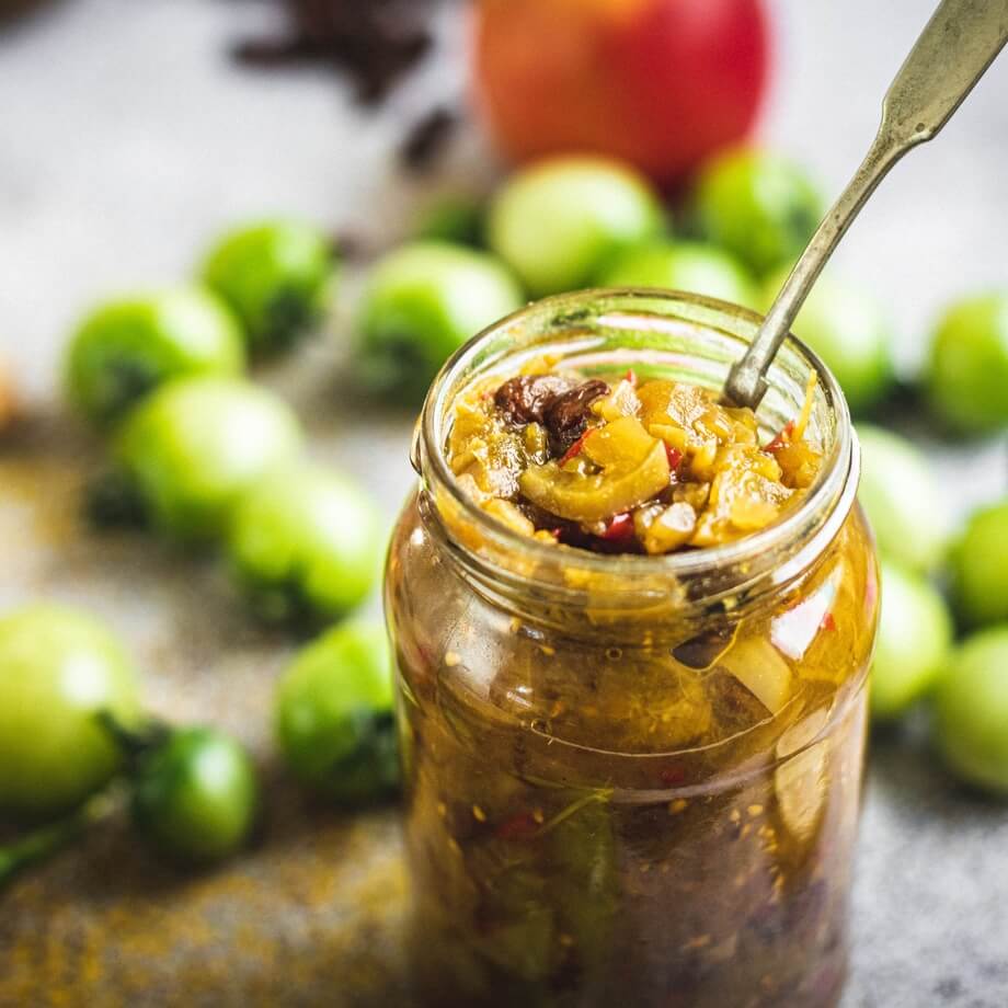 Jam jar salad dressings recipe / Riverford