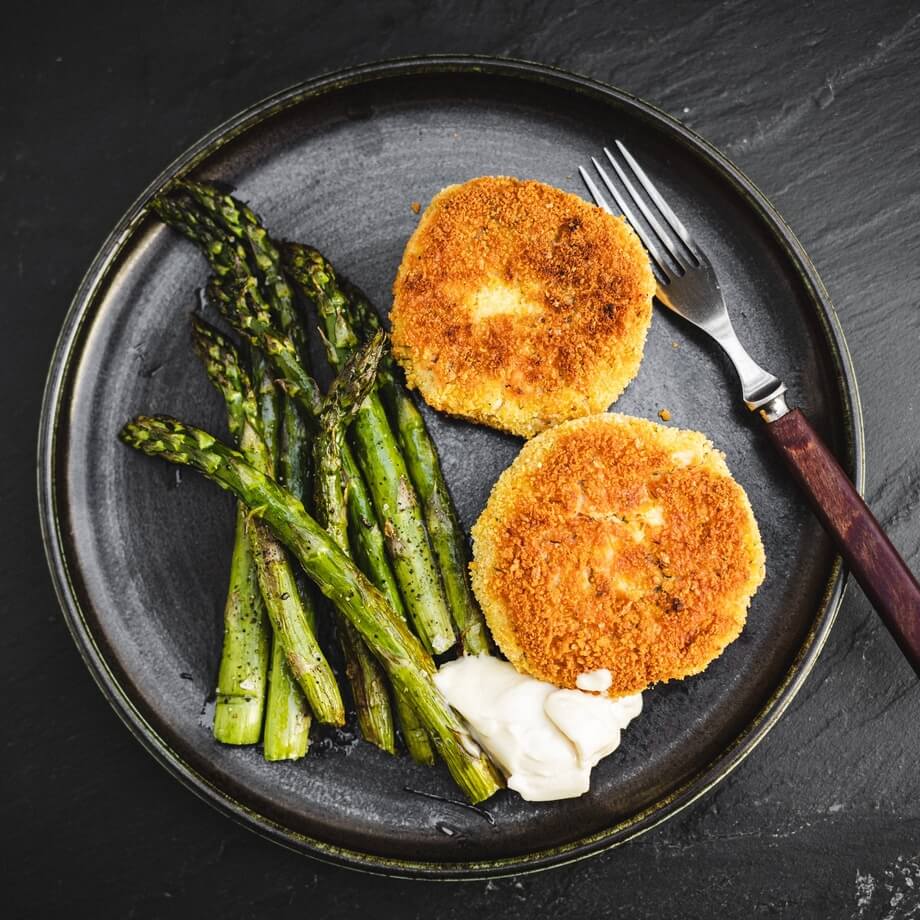 Asparagus and anchovy mayonnaise recipe / Riverford