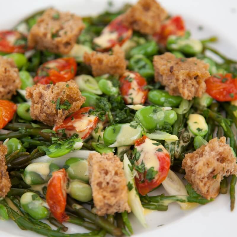 Bean salad with cherry tomatoes and halloumi recipe / Riverford