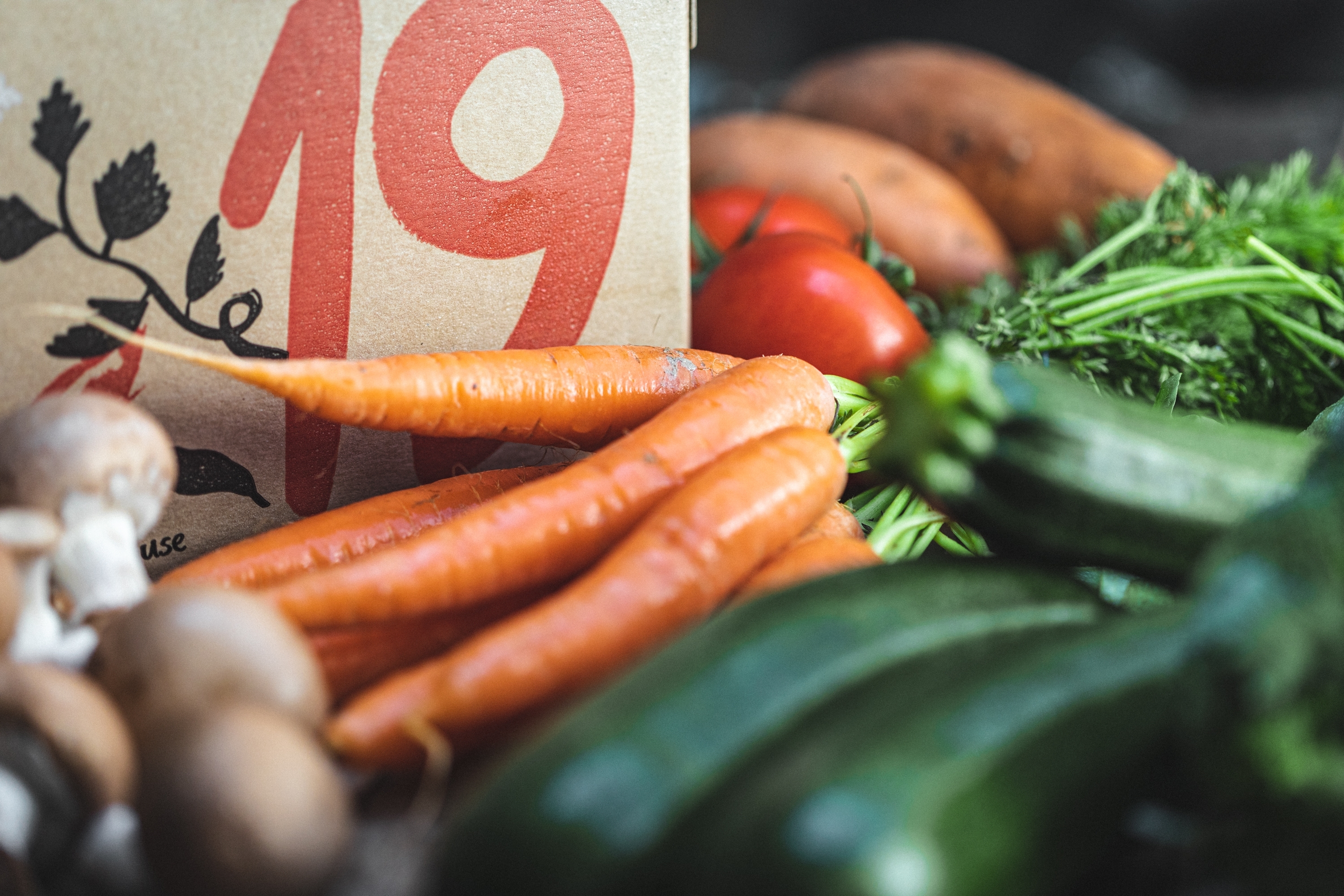 Seasonal organic boxes