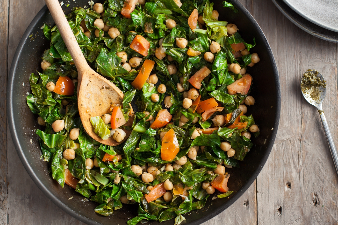 Spring greens with chickpeas, garlic and mint recipe / Riverford