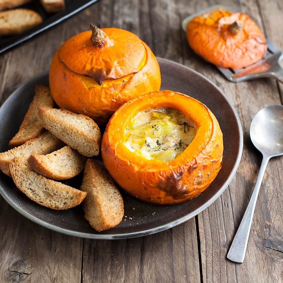 Leek, cheese and herb suet pudding recipe / Riverford