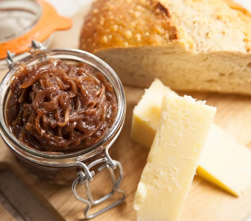 Sticky onion marmalade recipe / Riverford