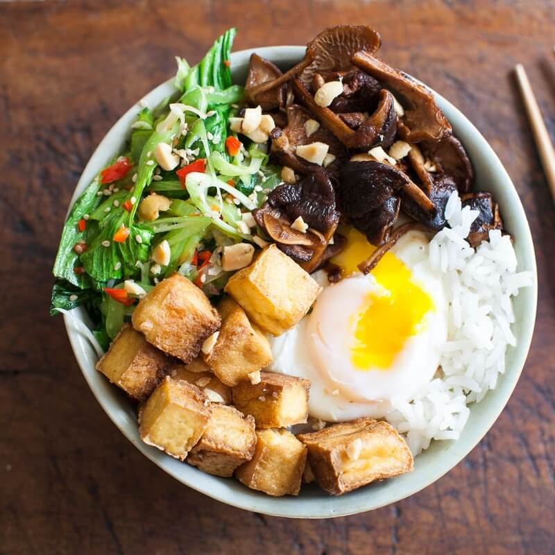 Teriyaki tofu bowl with pak choi, shiitake, peanuts and po... / Riverford