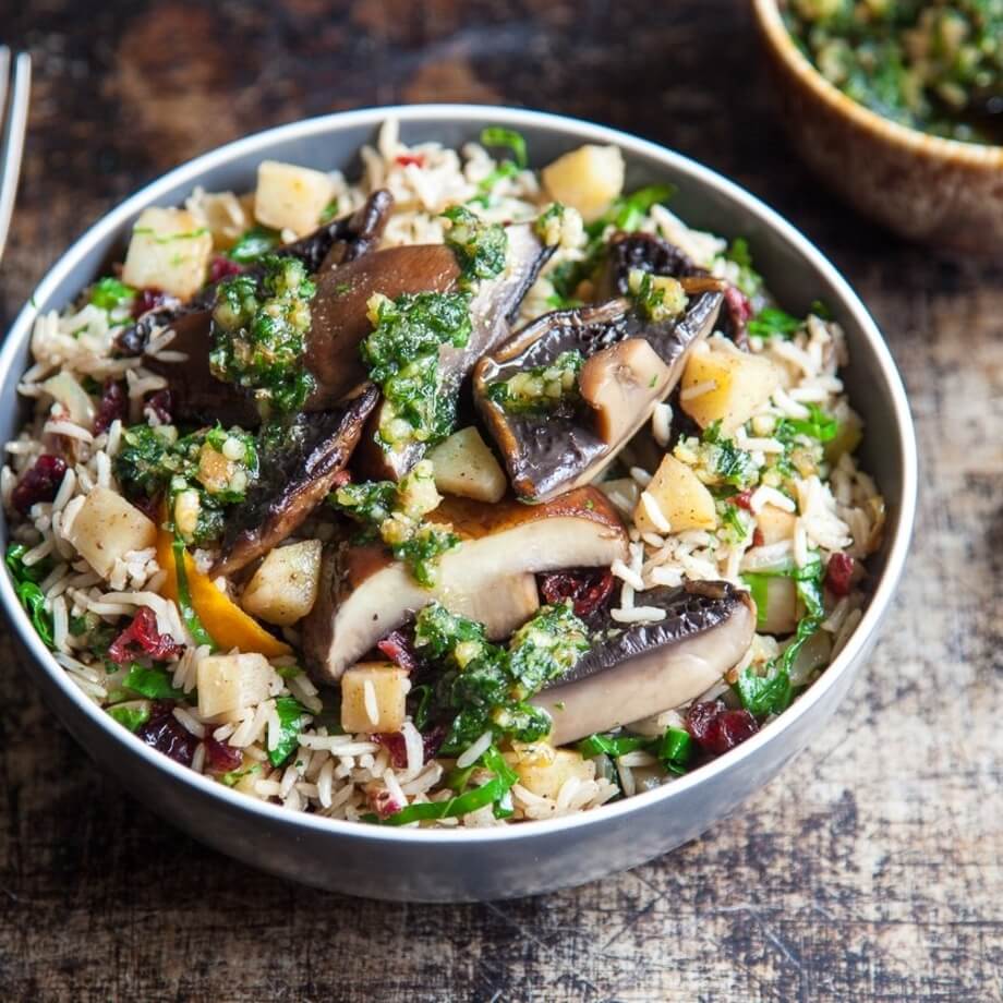 Portobello and pesto burgers with mozzarella, sweet potato... / Riverford